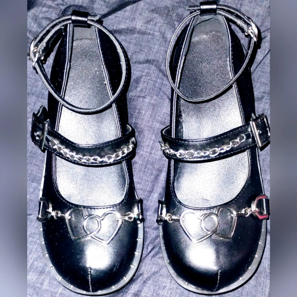 Women's Black Mary Jane Goth Platform Buckle Shoes w/ Heart & Chain accents